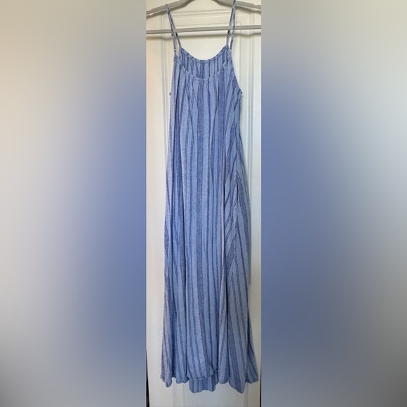 A New Day Blue Pleated Midi Skirt with pockets - Picture 3 of 4